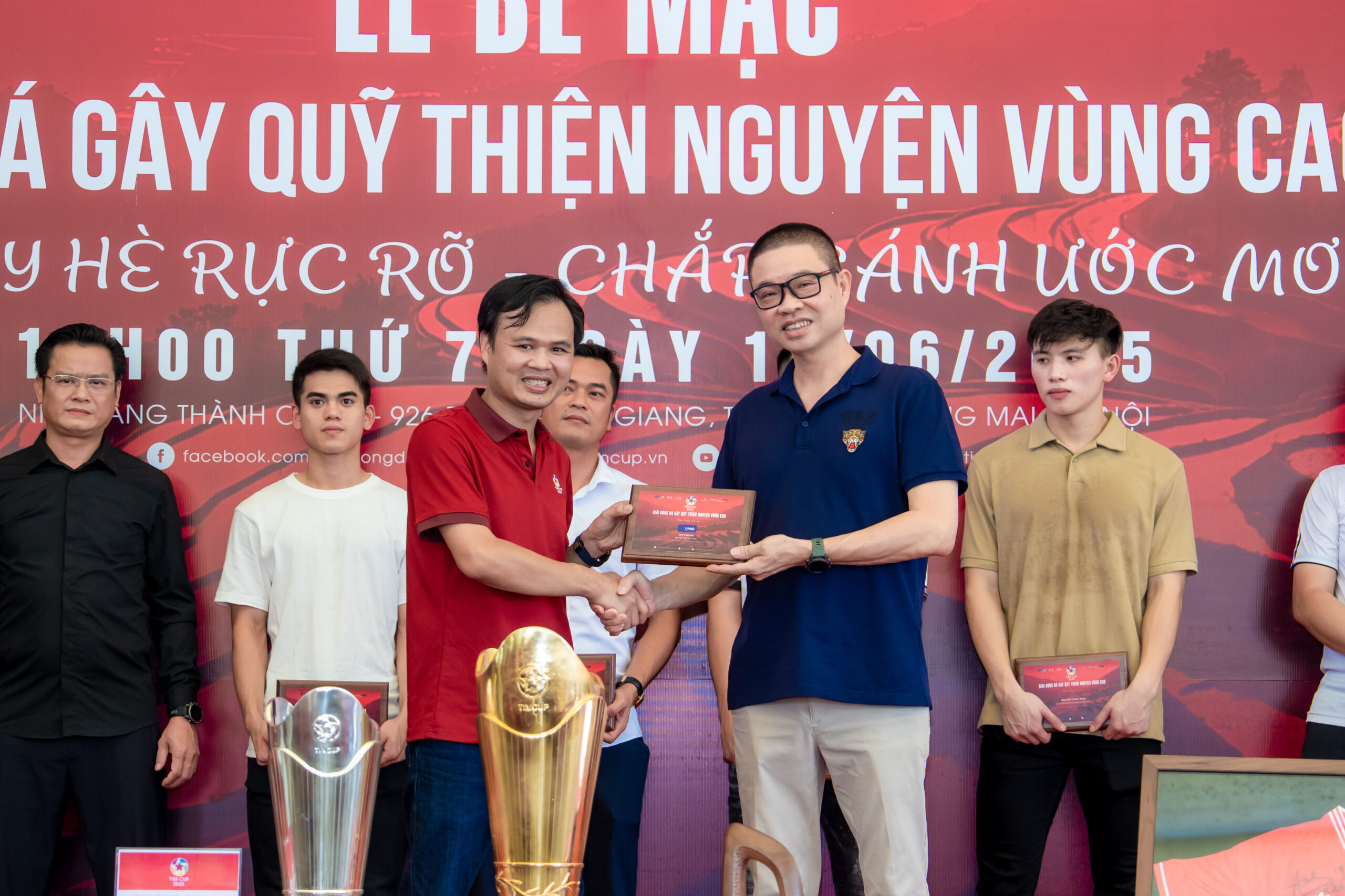PGS-TS-KTS-Vu-Hong-Cuong-tham-gia-be-mac